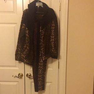 Odiva Women’s leisure Suite, w/hood .